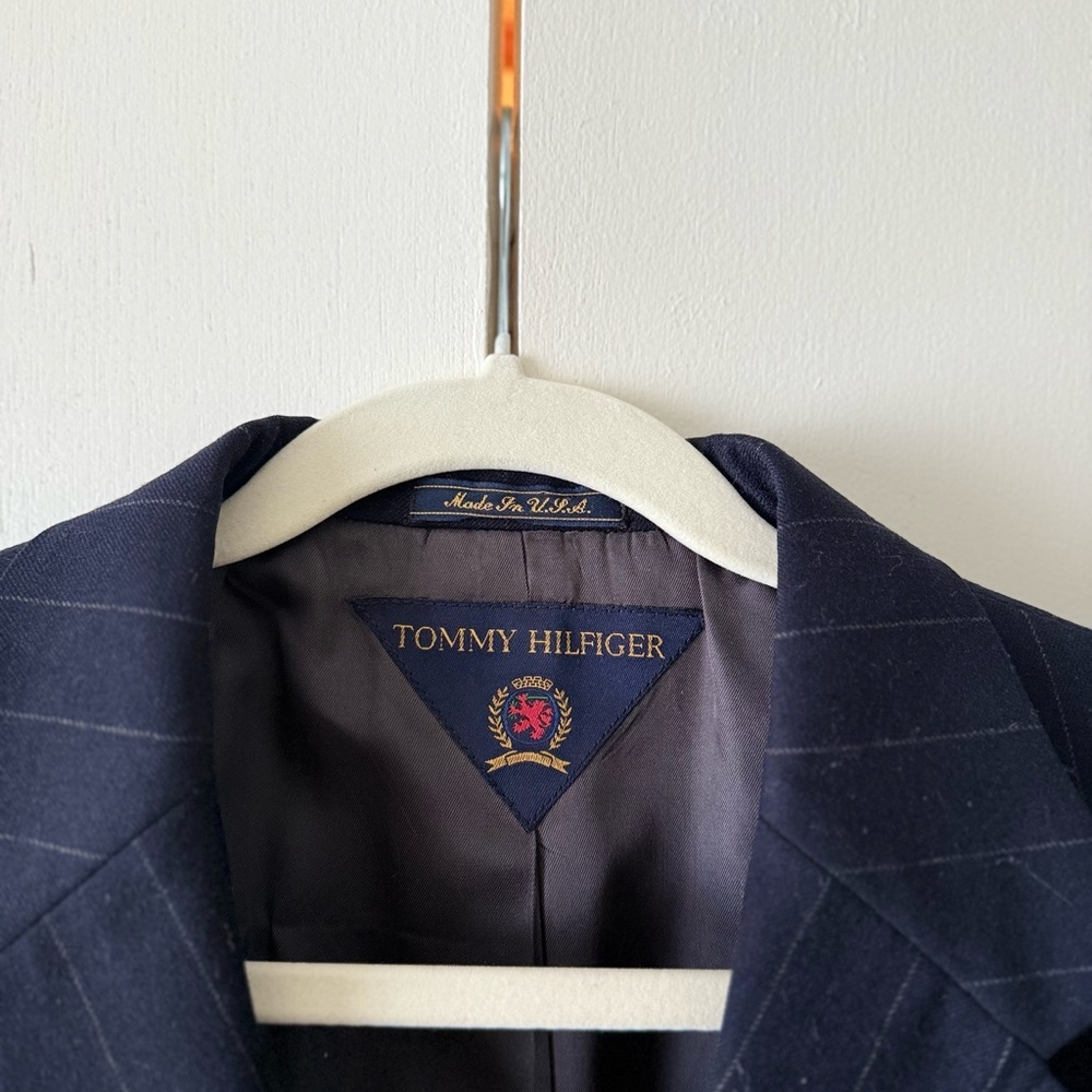 Vintage Tommy Hilfiger Pin Striped suit jacket, blazer - navy blue 80s/90s - Picture 3 of 9